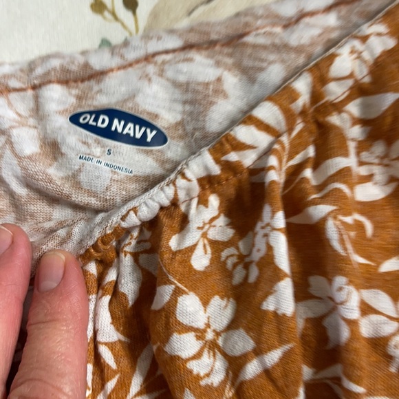 Top - Picture 3 of 4